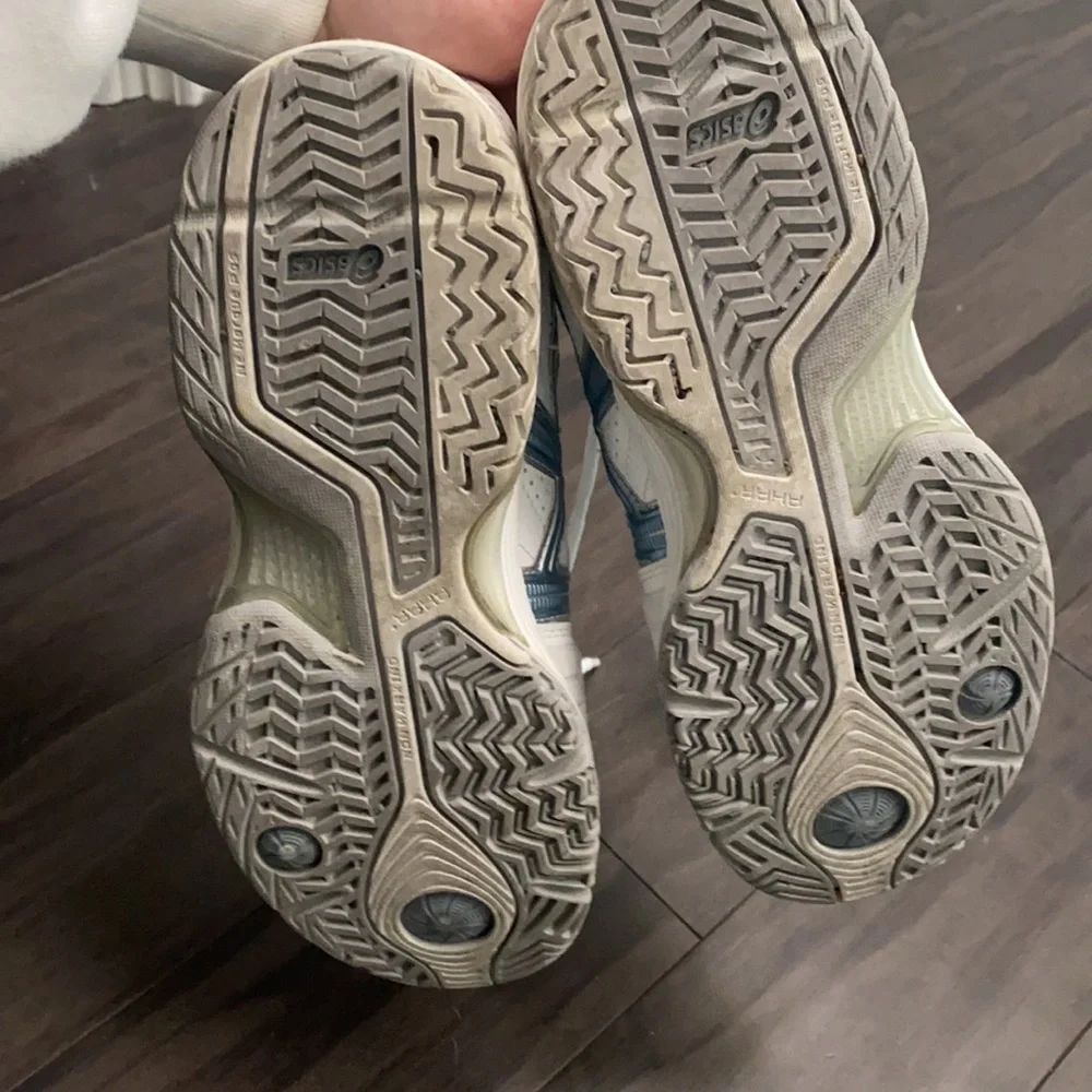 ASICS - Picture 4 of 4